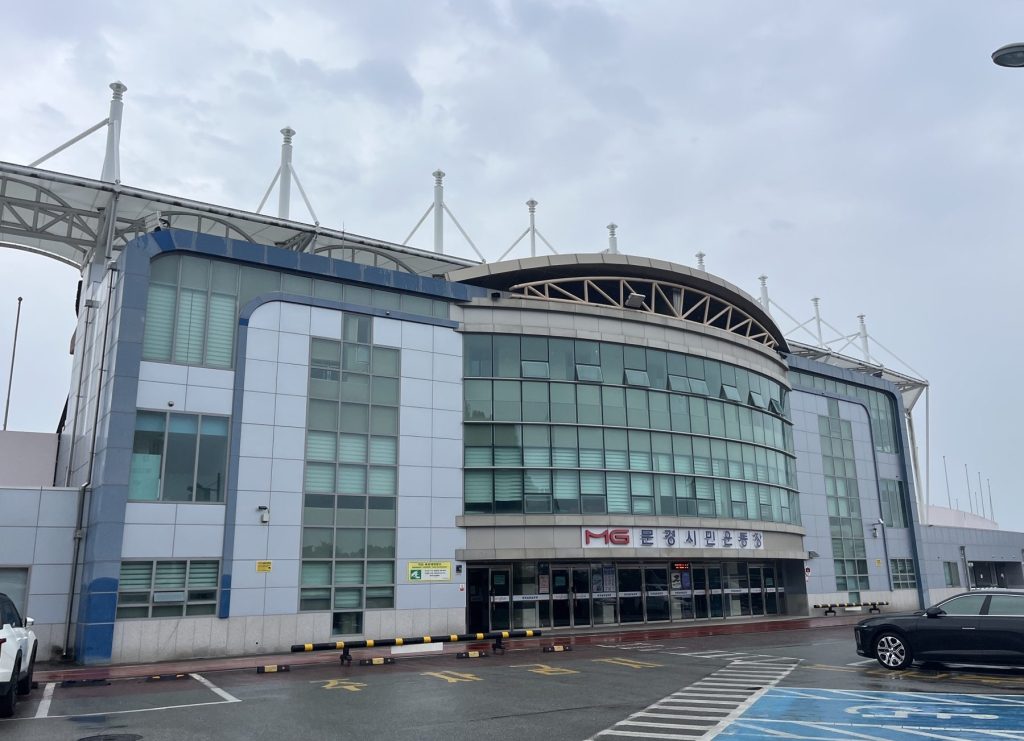 Floodlights installed at Mungyeong Civic&nbsp;Stadium